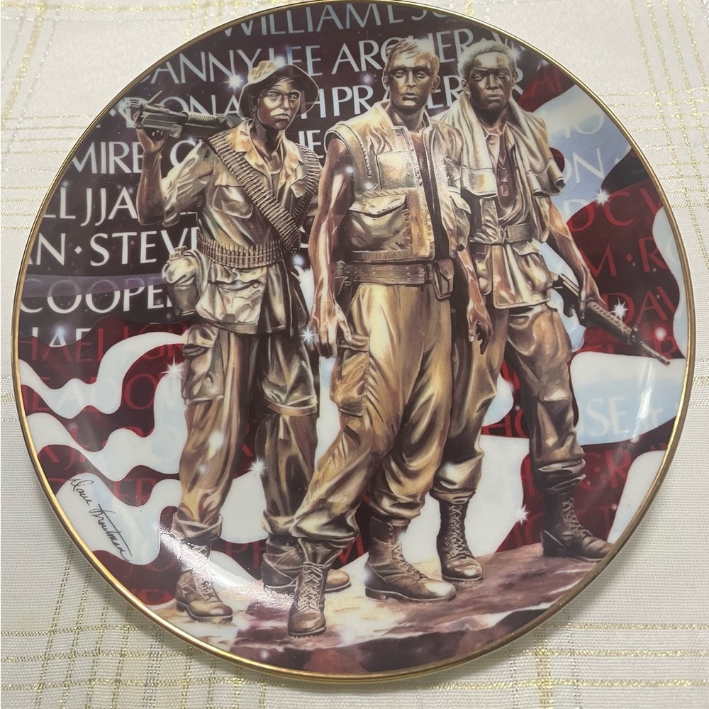 Friends of the Viet Nam Veterans Memorial collector plate